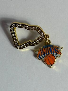 New Era New York NY Knicks Hat Pin Frame OrangeGold Pins Streetwear Hats Brooch
